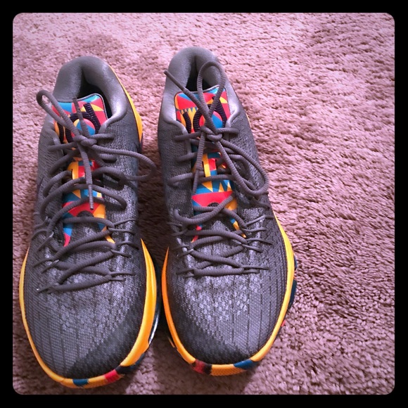 kevin durant multicolor shoes